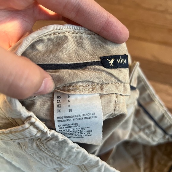 American Eagle Outfitters Beige Cargo Shorts - Picture 6 of 6